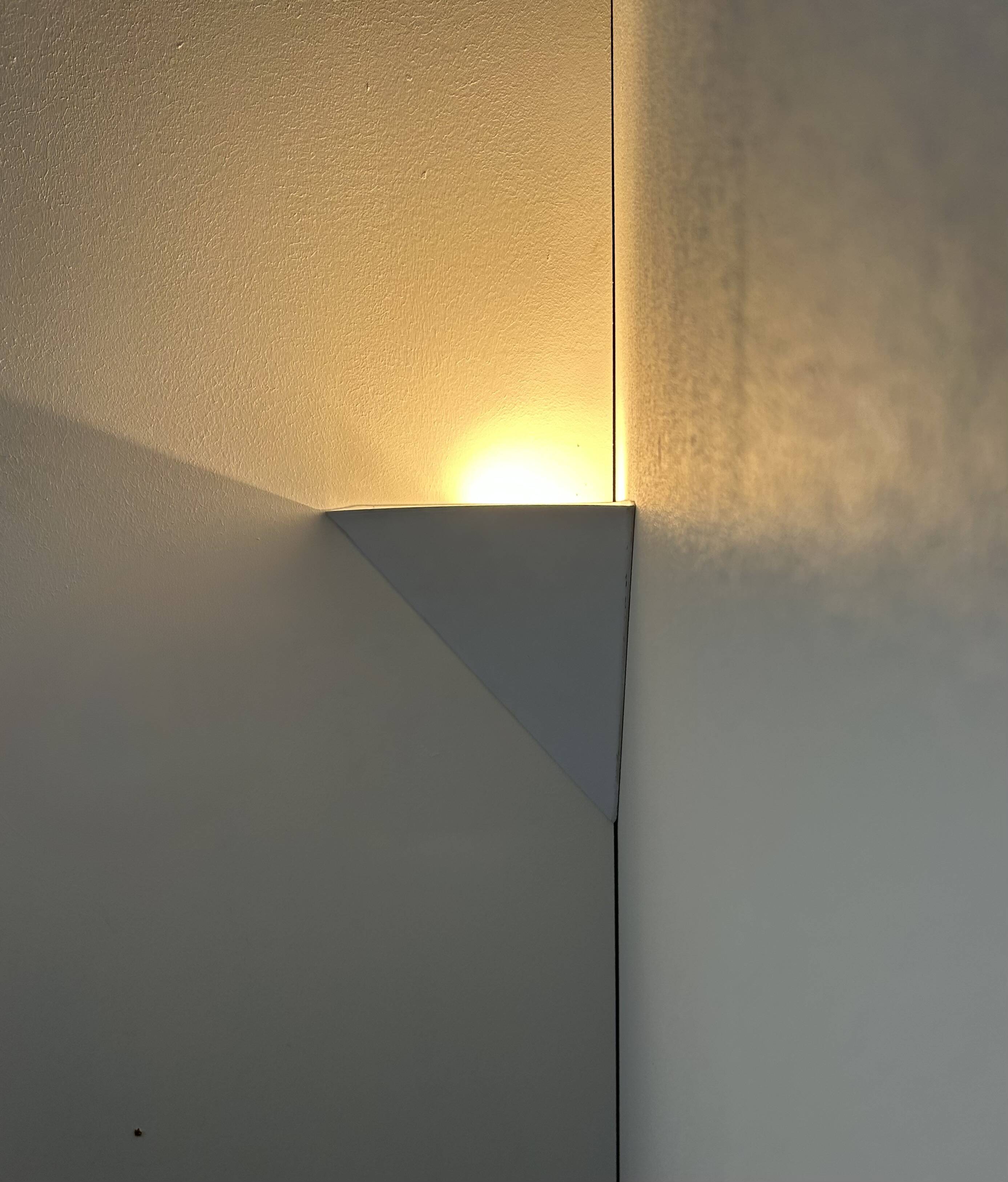 Vintage corner wall light in white lacquered metal, France 1970