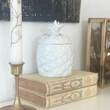 White earthenware bonbonnière