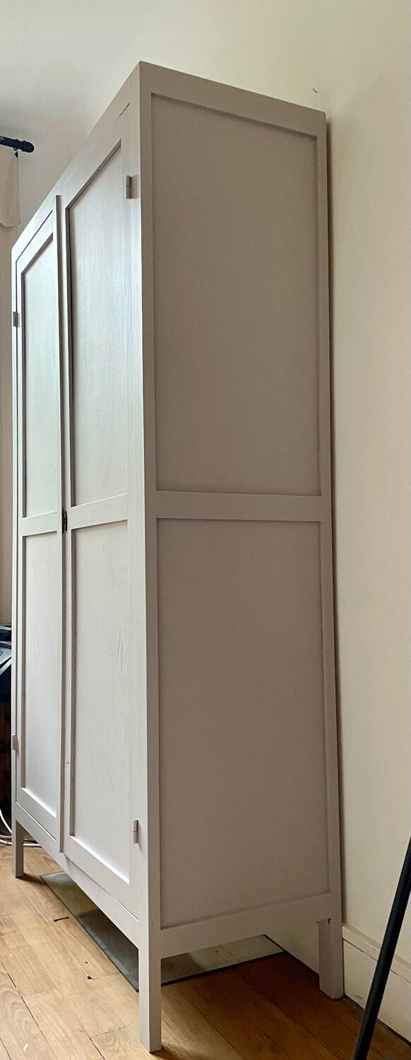 Armoire parisienne taupe