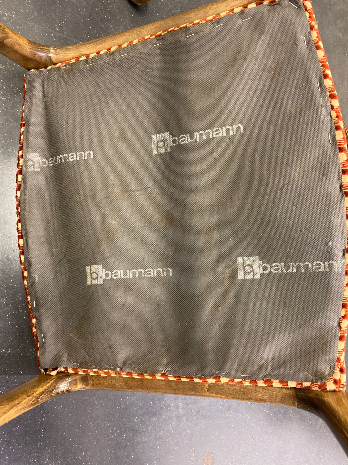 Lot 4 chaises Traineau signées Baumann vers 1960