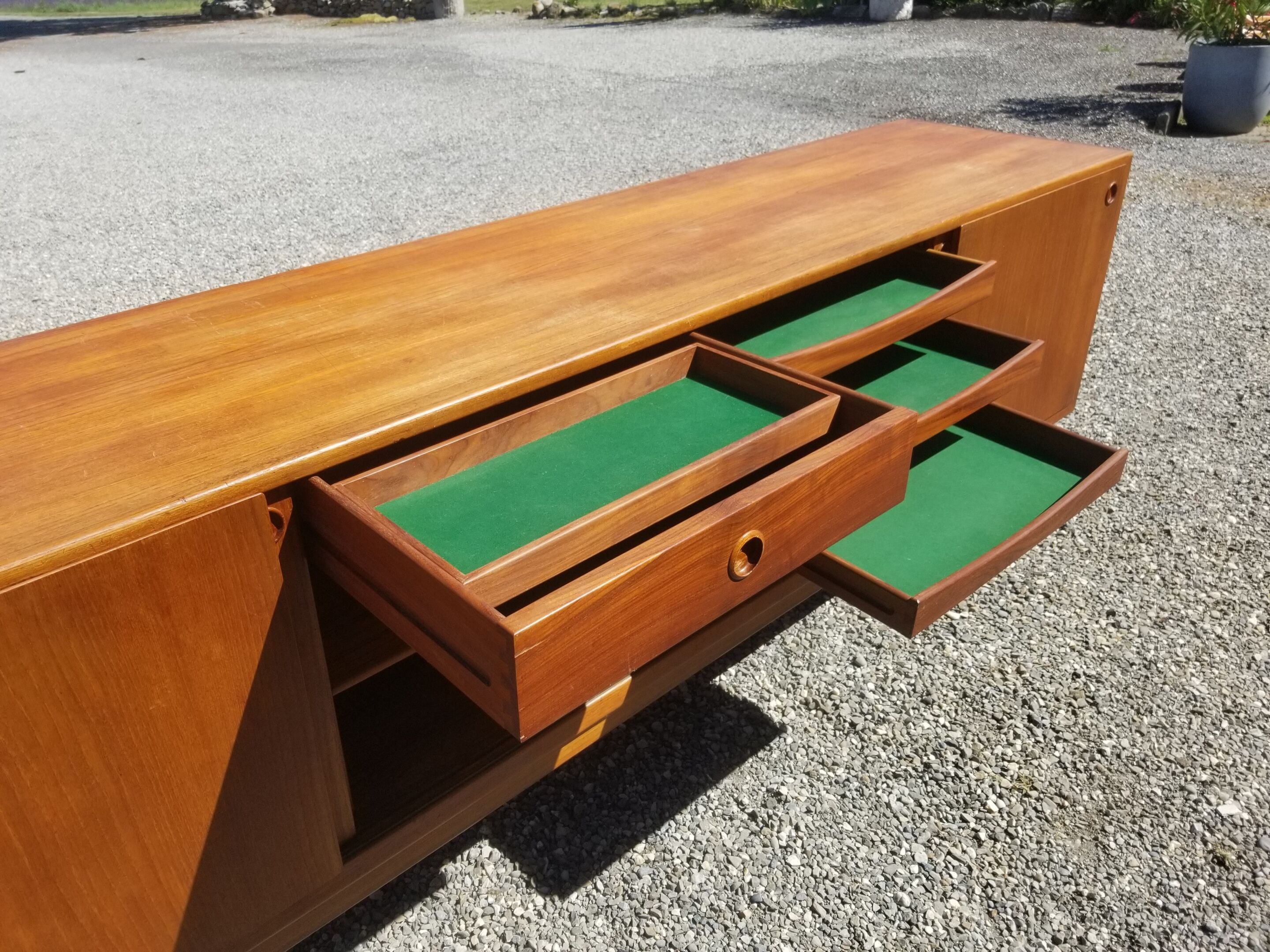 Scandinavian teak row 4 sliding doors - 60s