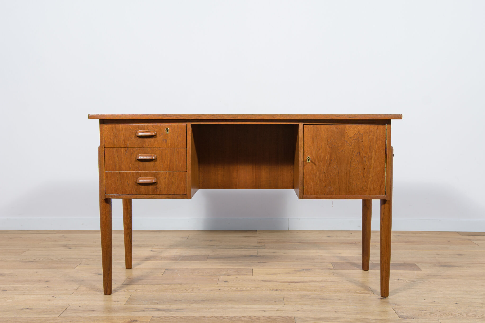 Mid-Century Danish Freestanding Teak Desk, 1960s