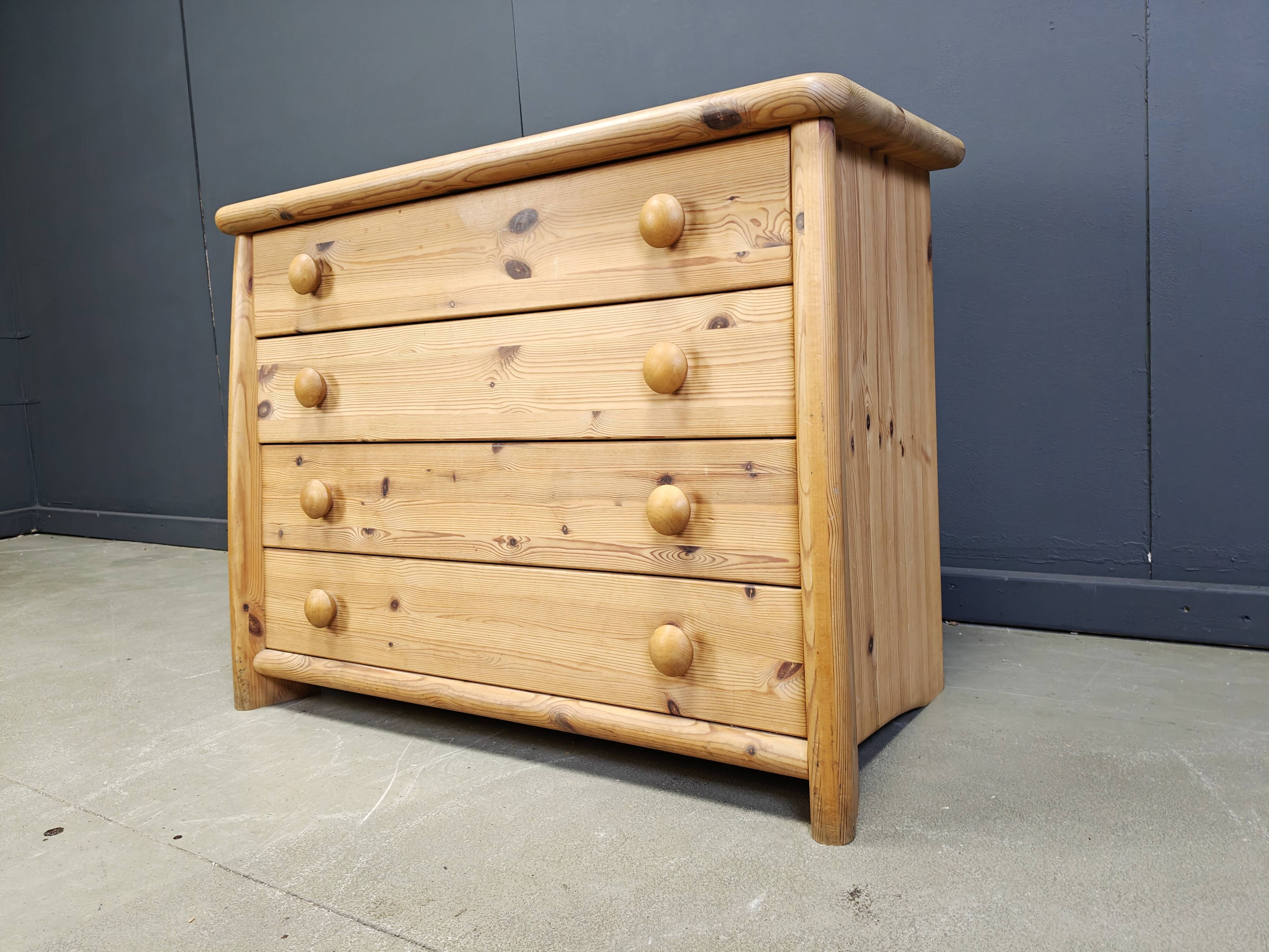 Scandinavian pine wood chest of drawers, 1980s