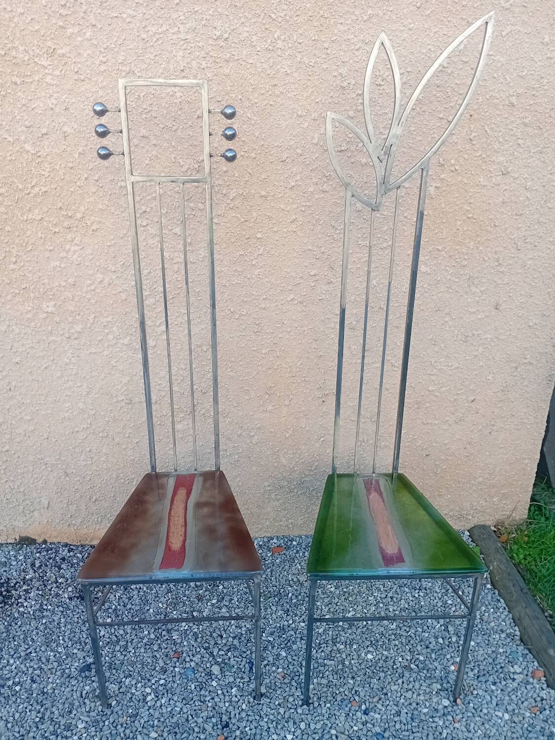 2 sculptural chairs from the 1980s