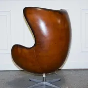 Chaise Egg Vintage Teintée à la Main en Brun Whisky