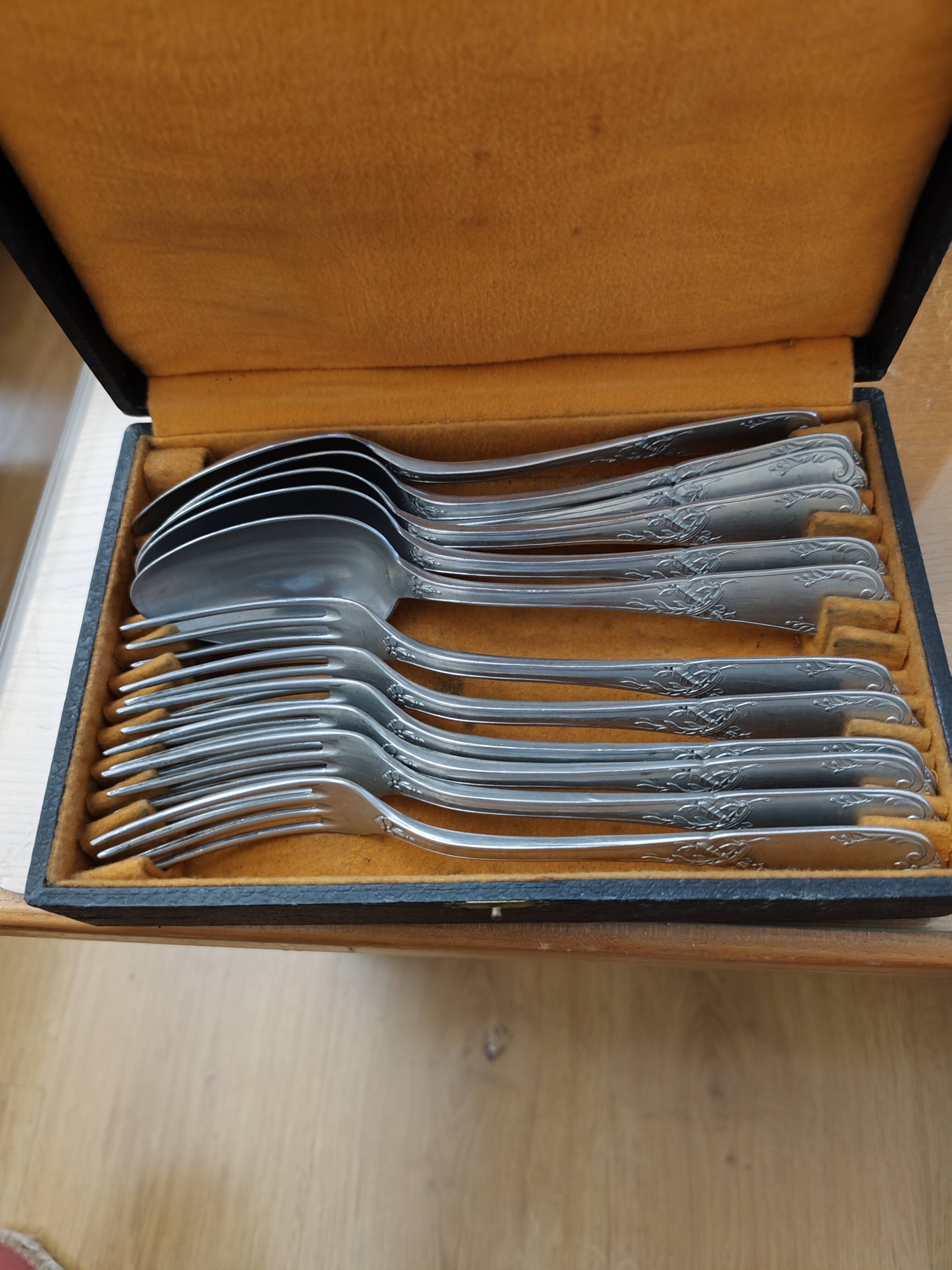 Ménagère 12 couverts type allemande