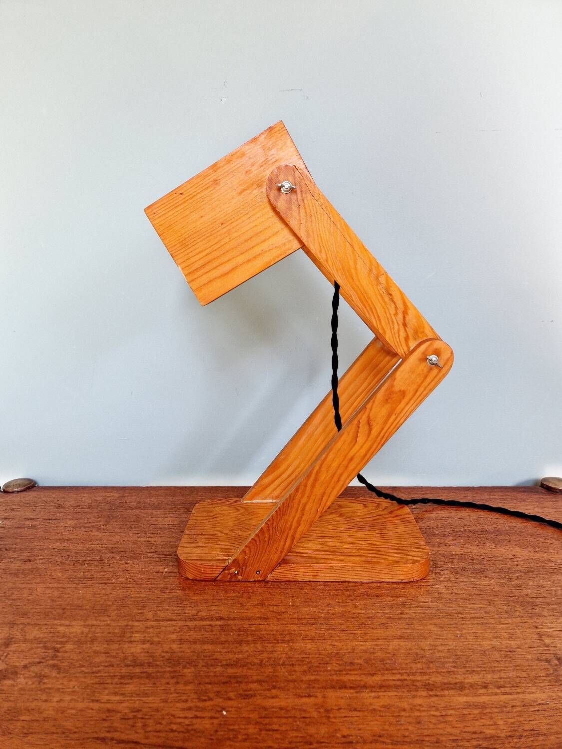Articulated wooden desk lamp, 1960s-70s