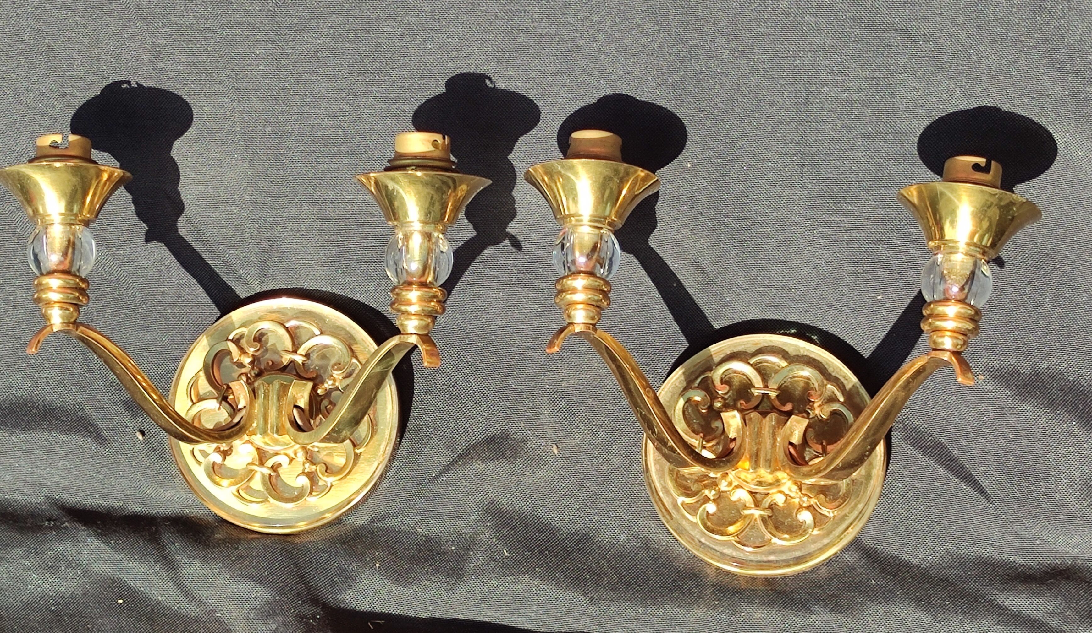 Pair of bronze and glass/neoclassical wall lamps