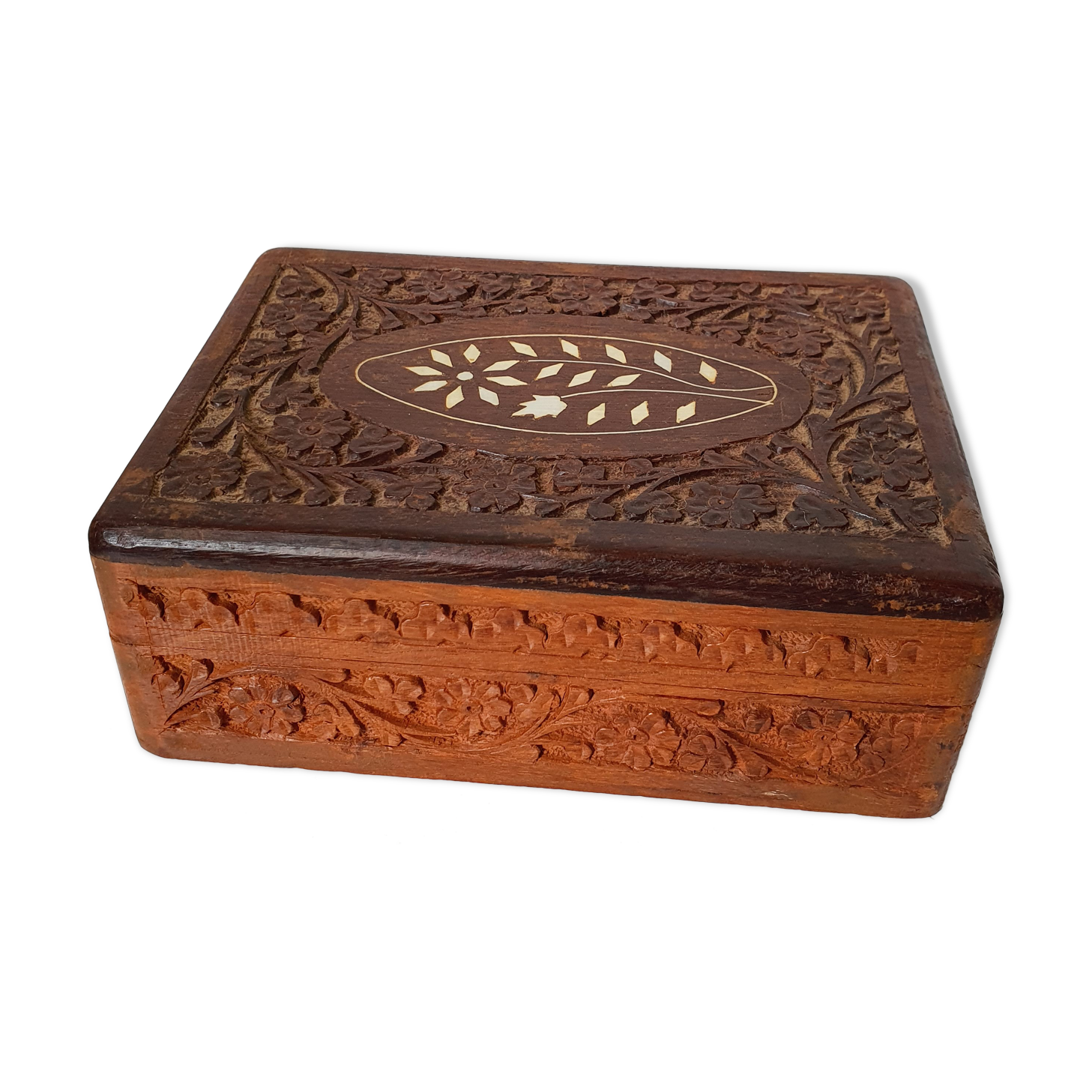Wooden jewelry box
