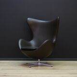 Arne jacobsen armchair the egg danish design