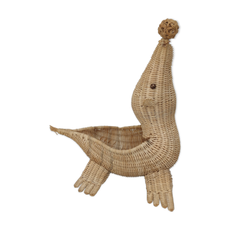 Rattan sea lion pan