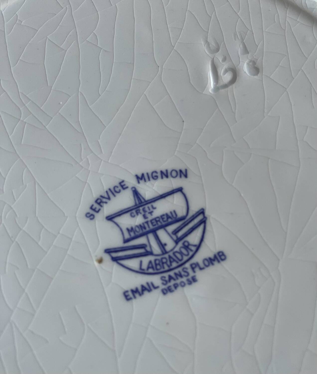 9 mismatched blue ironstone plates