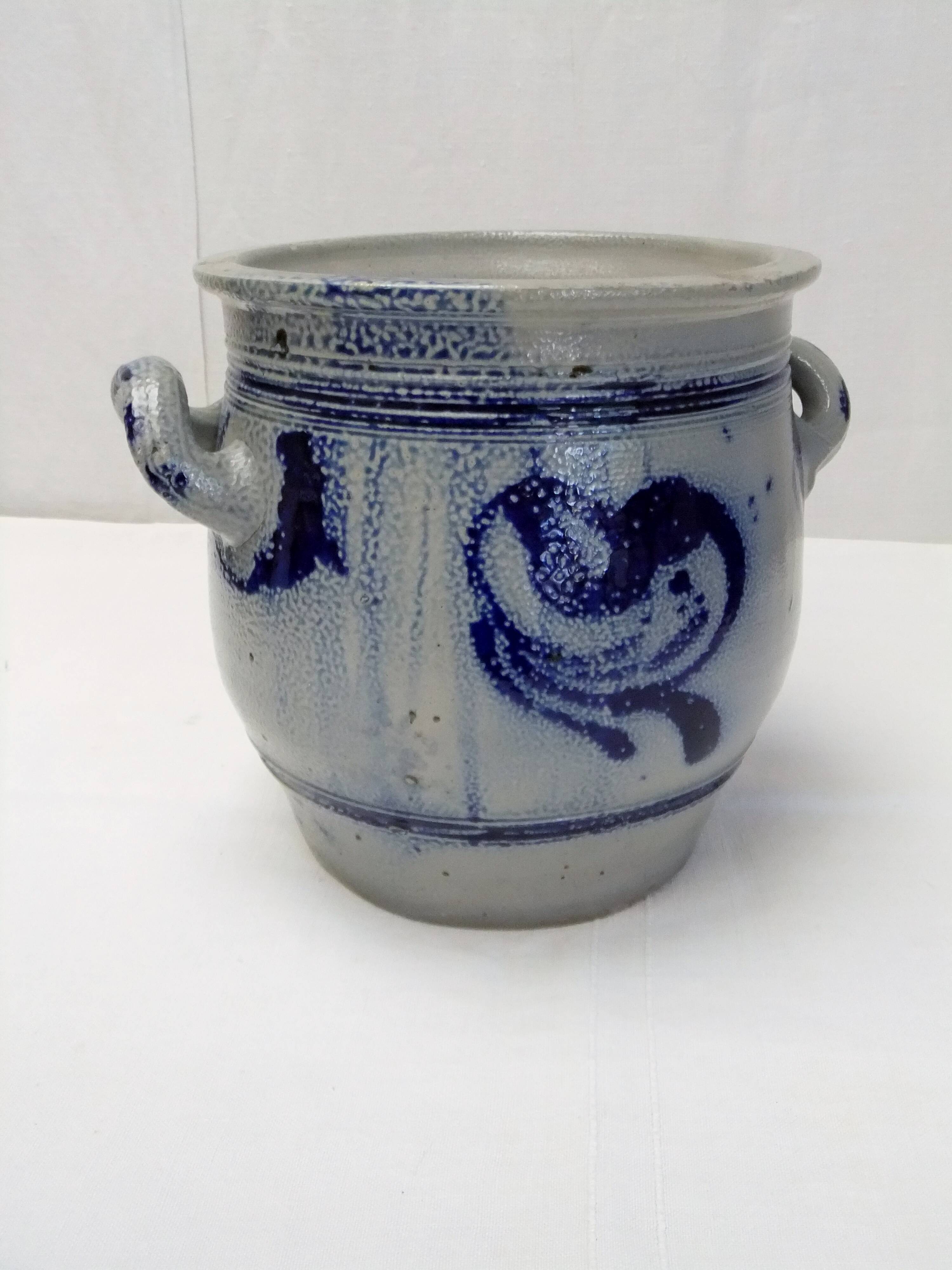 Alsaces Betschdorf stoneware flower pot, gray blue