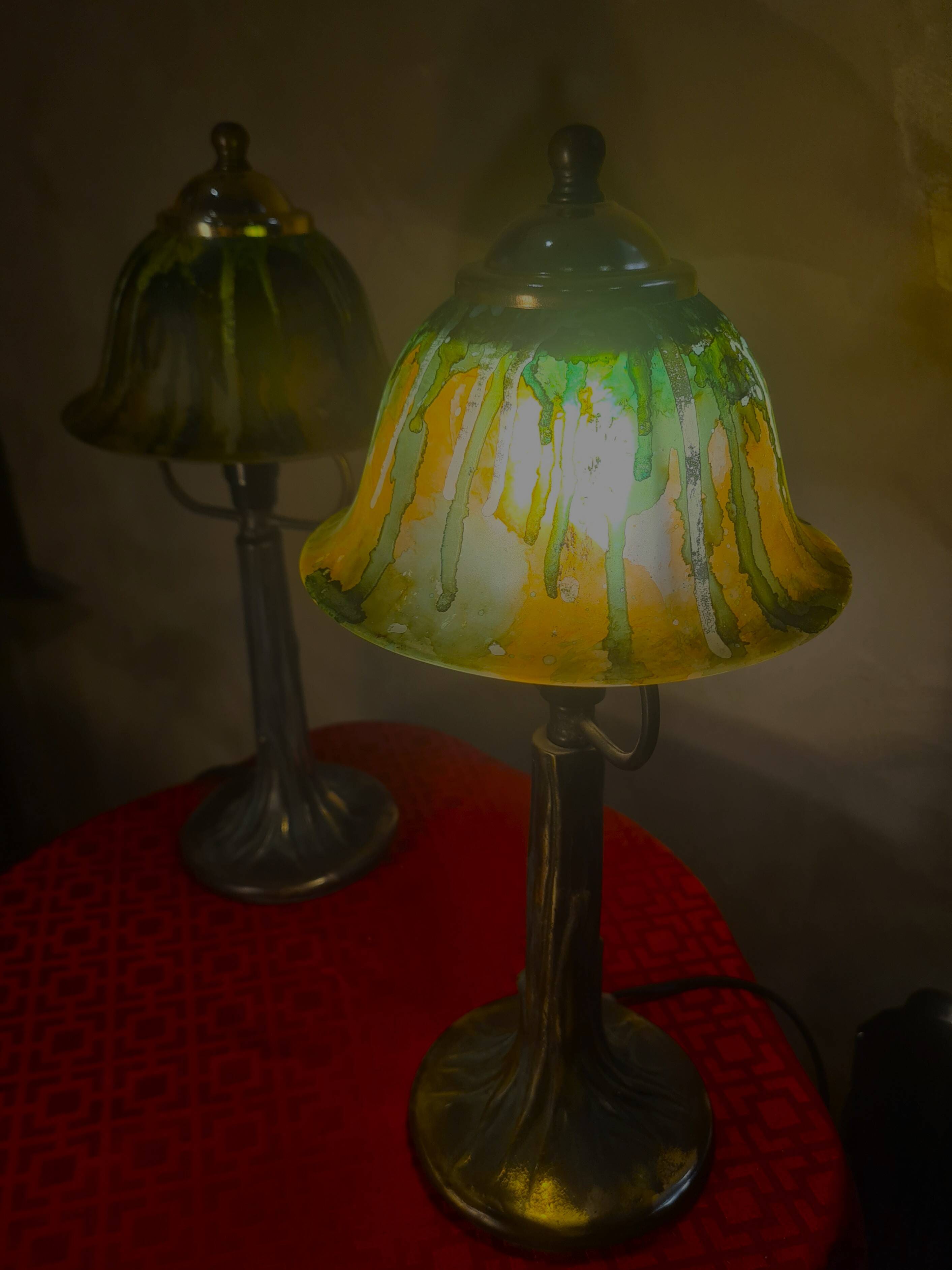 pair of bronze bedside lamps 38x18 art nouveau style, electrical working