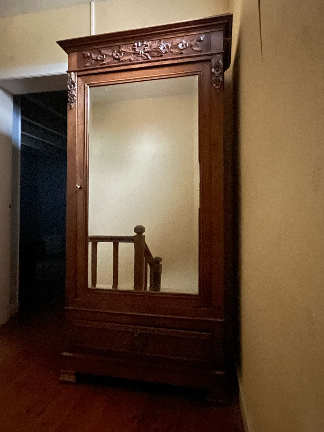 Wardrobe with mirror