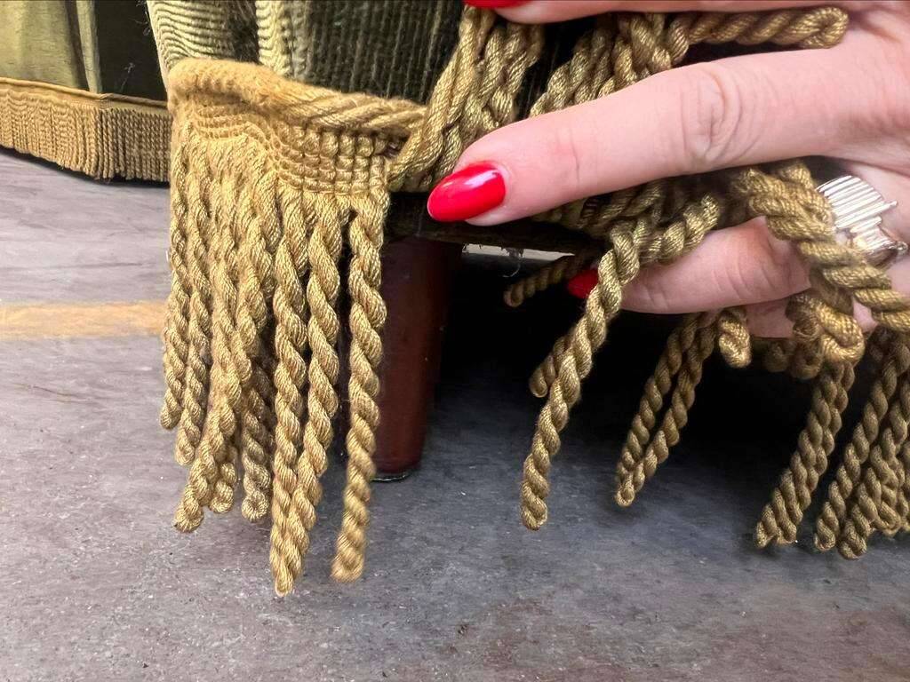 Seat / vintage moss green sofa