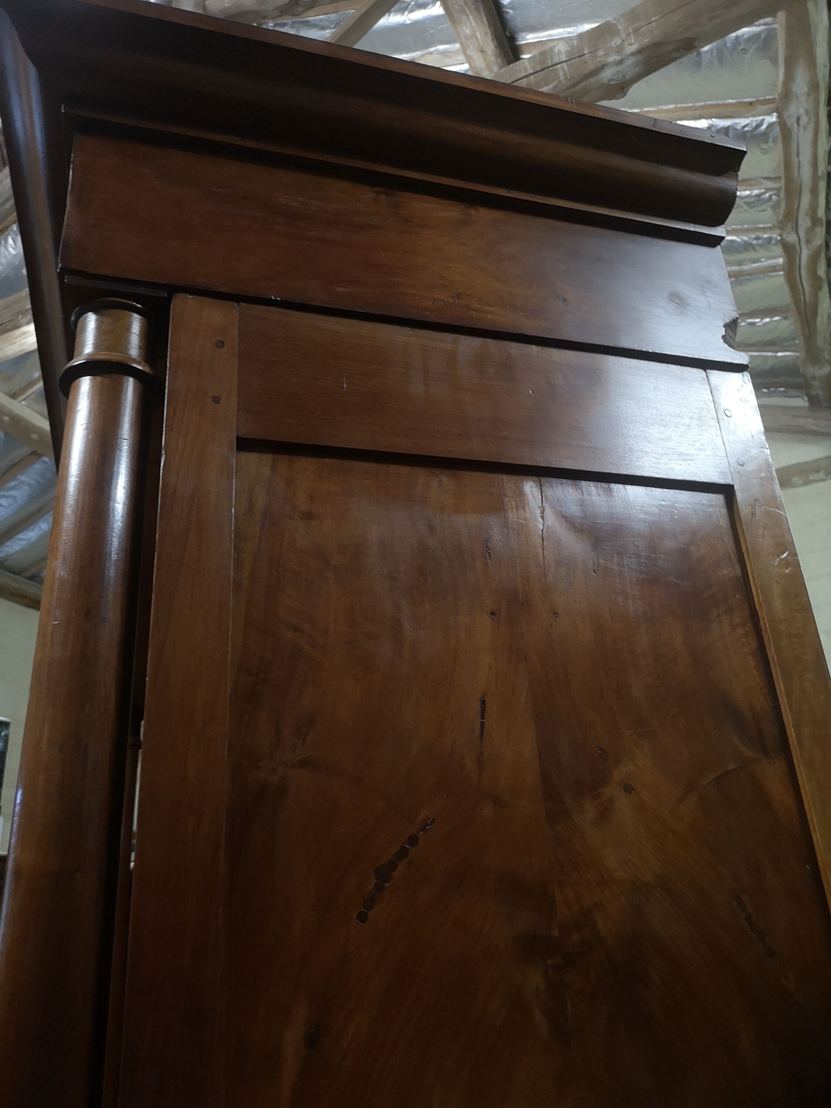 Magnifying glass veneer cabinet