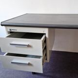 Industrial 7900 series 'Economy' desk by André Cordemeyer for Gispen, 1960's