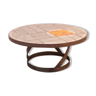 Round ceramic and steel coffee table