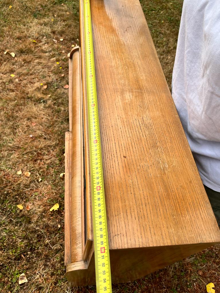 Small narrow buffet 40s/50s