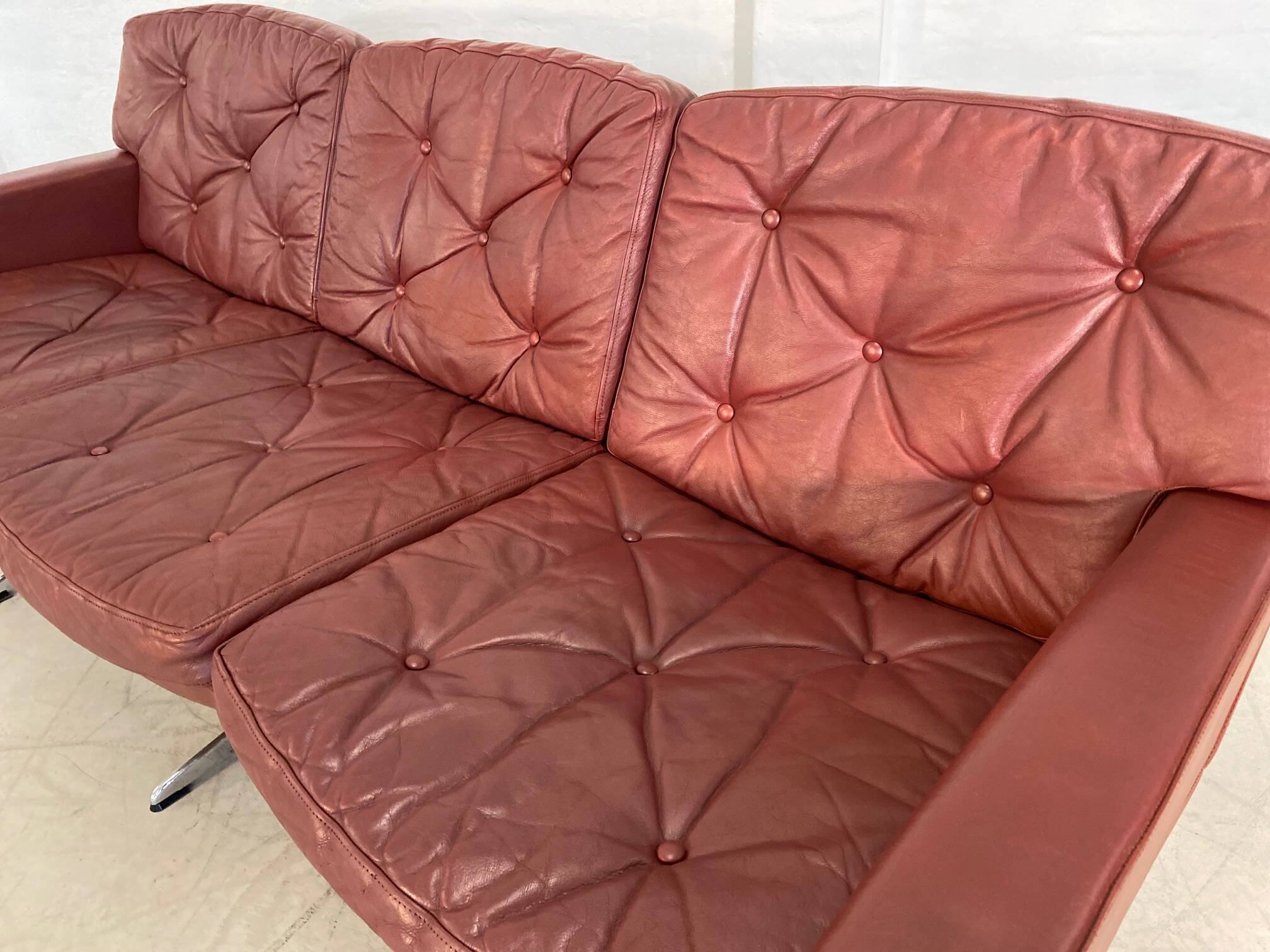VINTAGE NORWEGIAN FREDERIK KAYSER FOR VATNE MØBLER 3 PERSON SOFA 1970,s