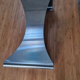 Coffee table distributed by Roche Bobois