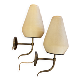 Paire d’appliques murales en laiton et plastique nervuré