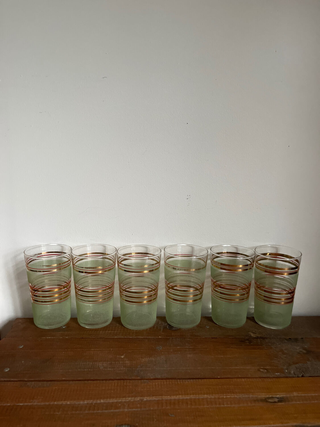 6 vintage glasses