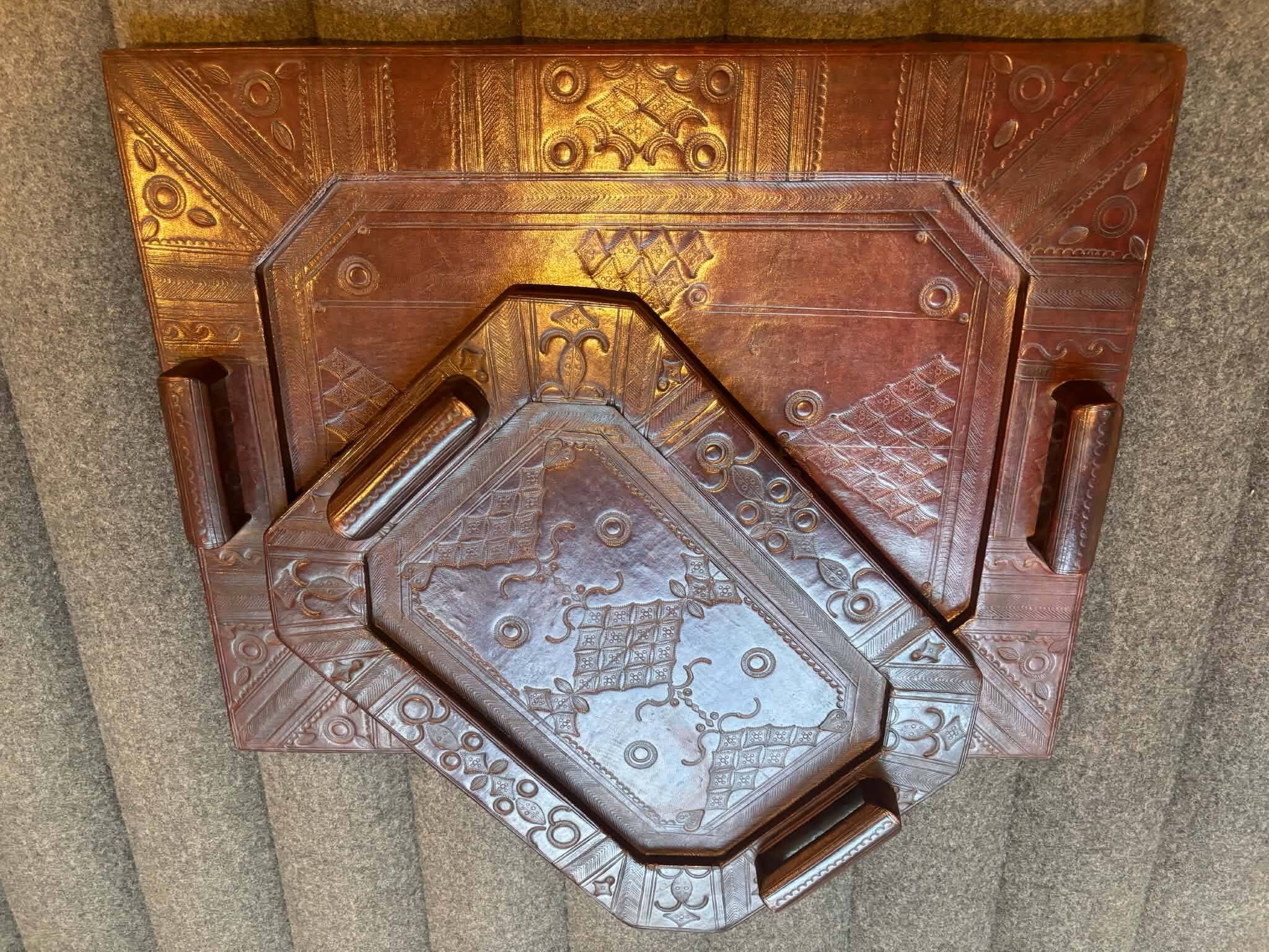 Lot of 2 leather trays