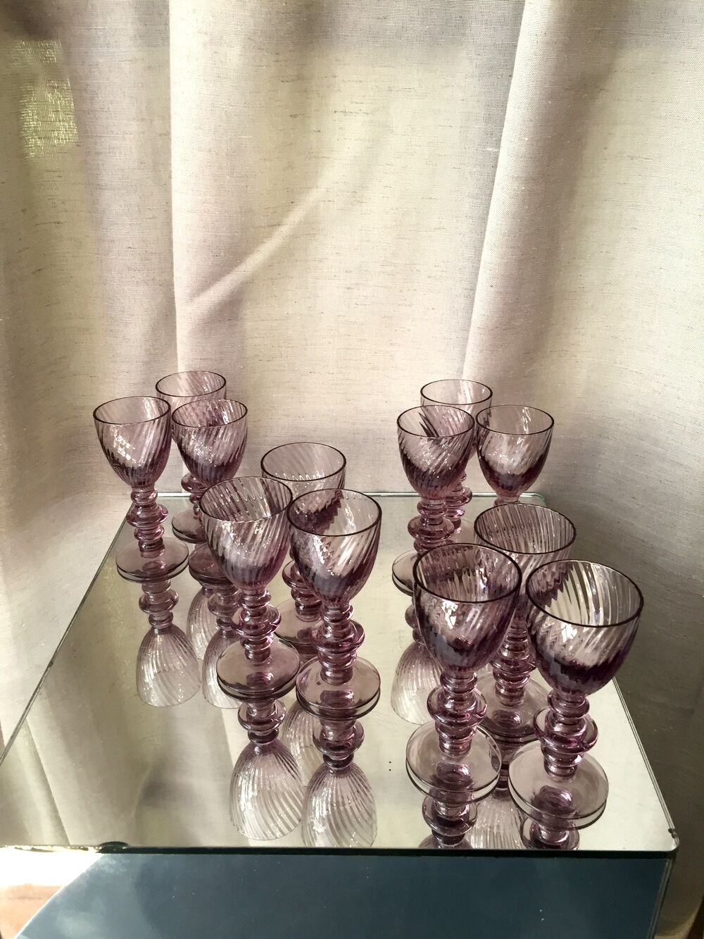 Liquor or drop service in hartzwiller crystal of purple color