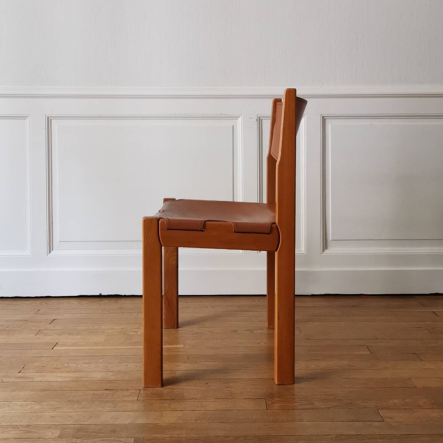 Elm and leather chair, Maison Regain, 1970/80