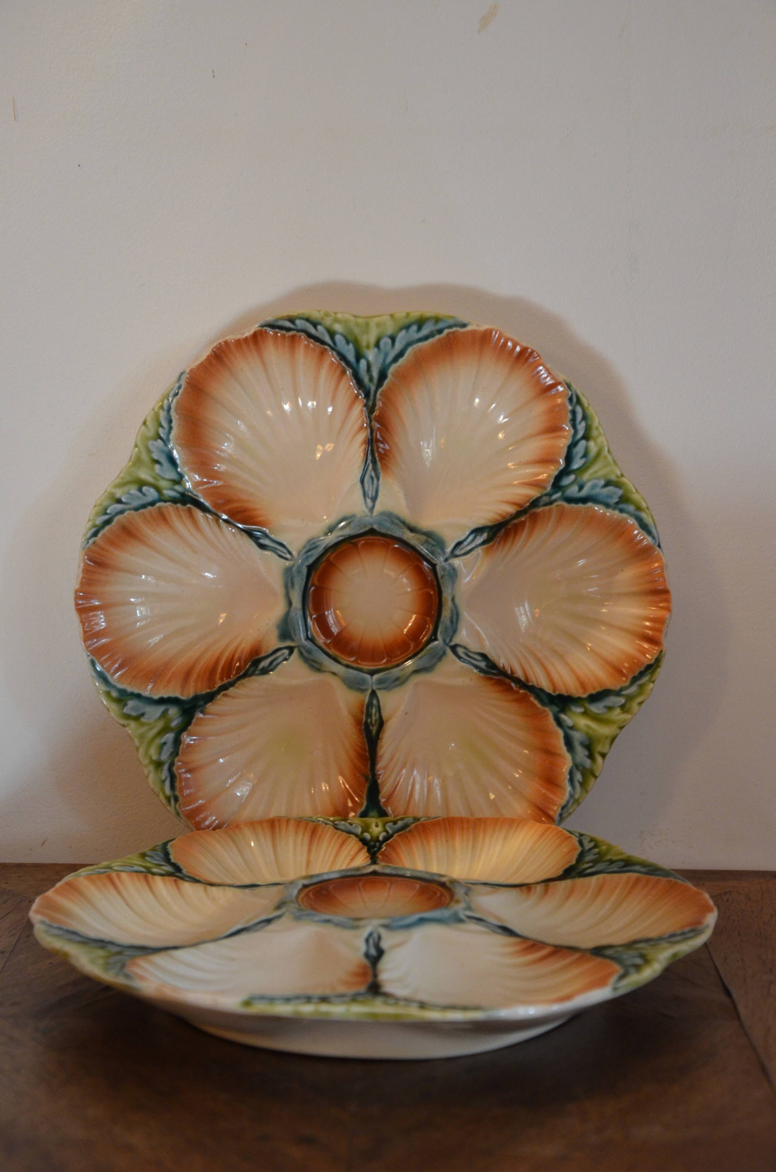 Set of 2 vintage shell dishes from the Sarreguemines earthenware factory