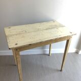 Patinee farm table