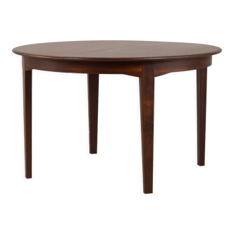 Henning Knaernulf round extension dining table #62 in rosewood  with 4 leaves for Sorø Stolefabrik