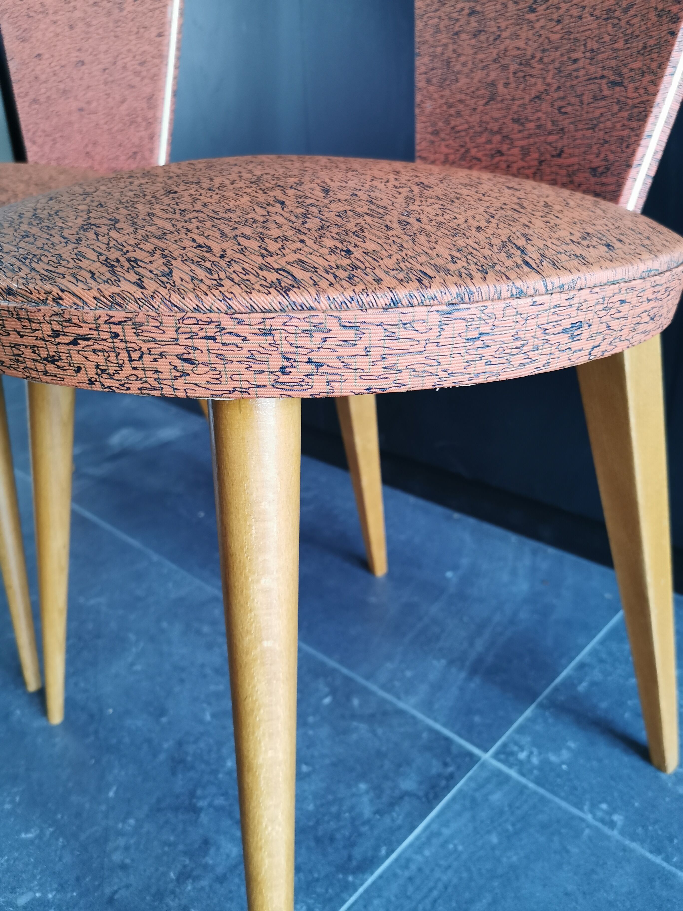 Set of 2 design chair pair