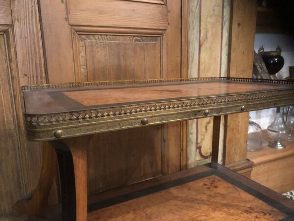 Table d'appoint marquetée 19 eme Table à thé à 2 niveaux Bois
