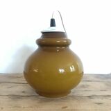 Suspension in amber opaline