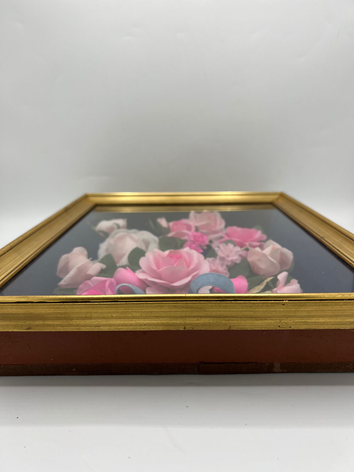 Vintage showcase frame