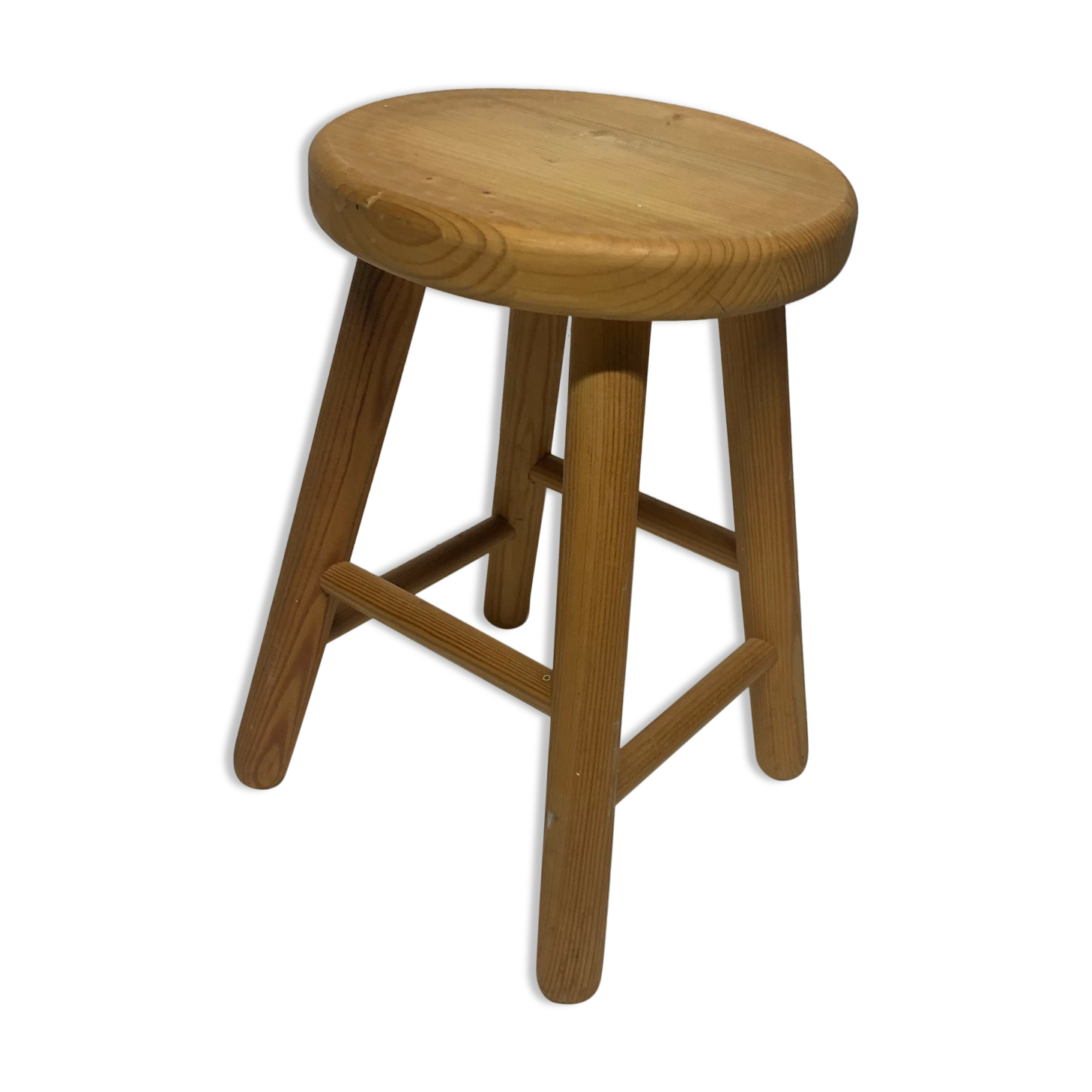 Round stool at 4 feet