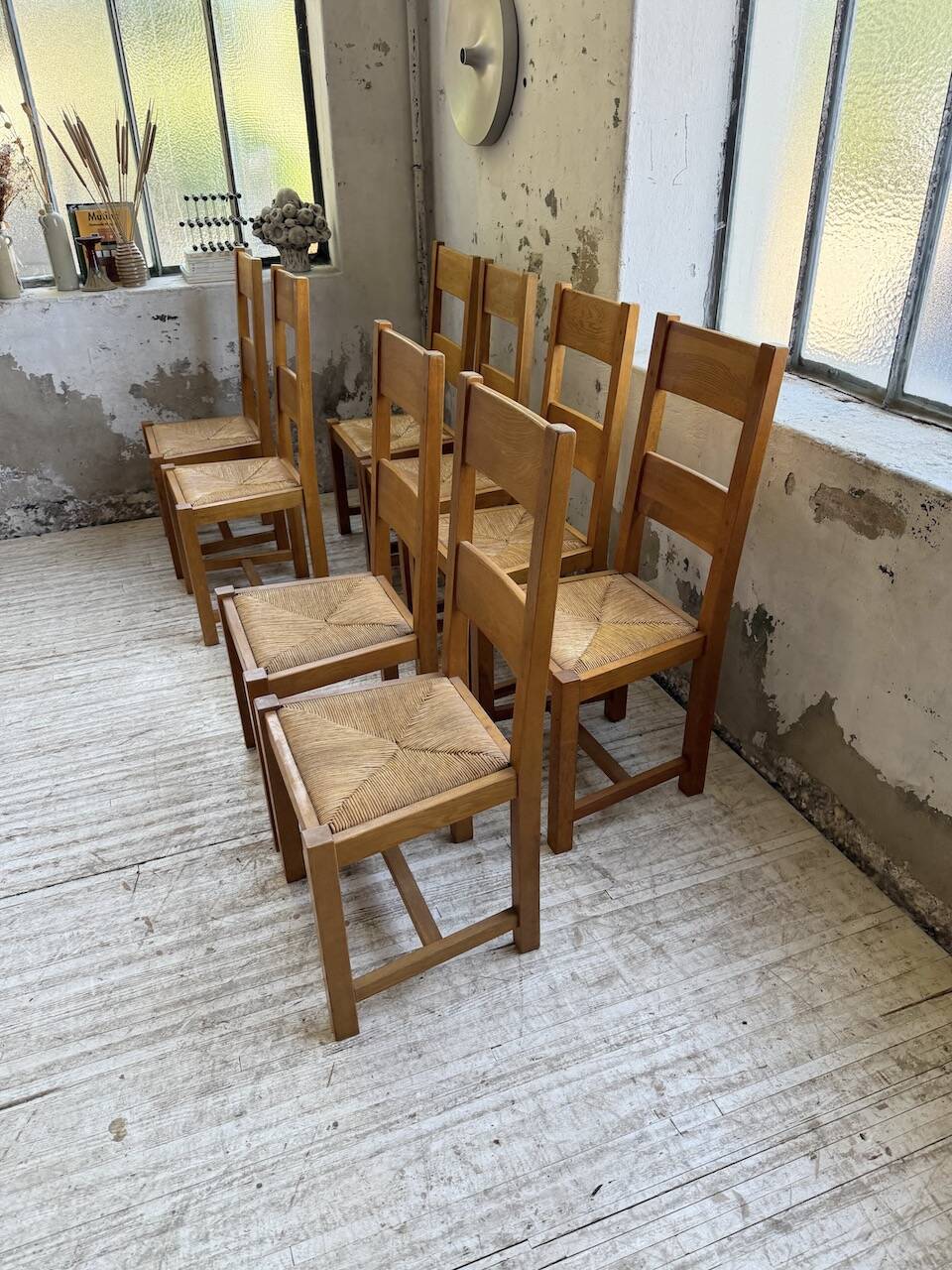 Set of 8 blond oak chairs with straw seats
