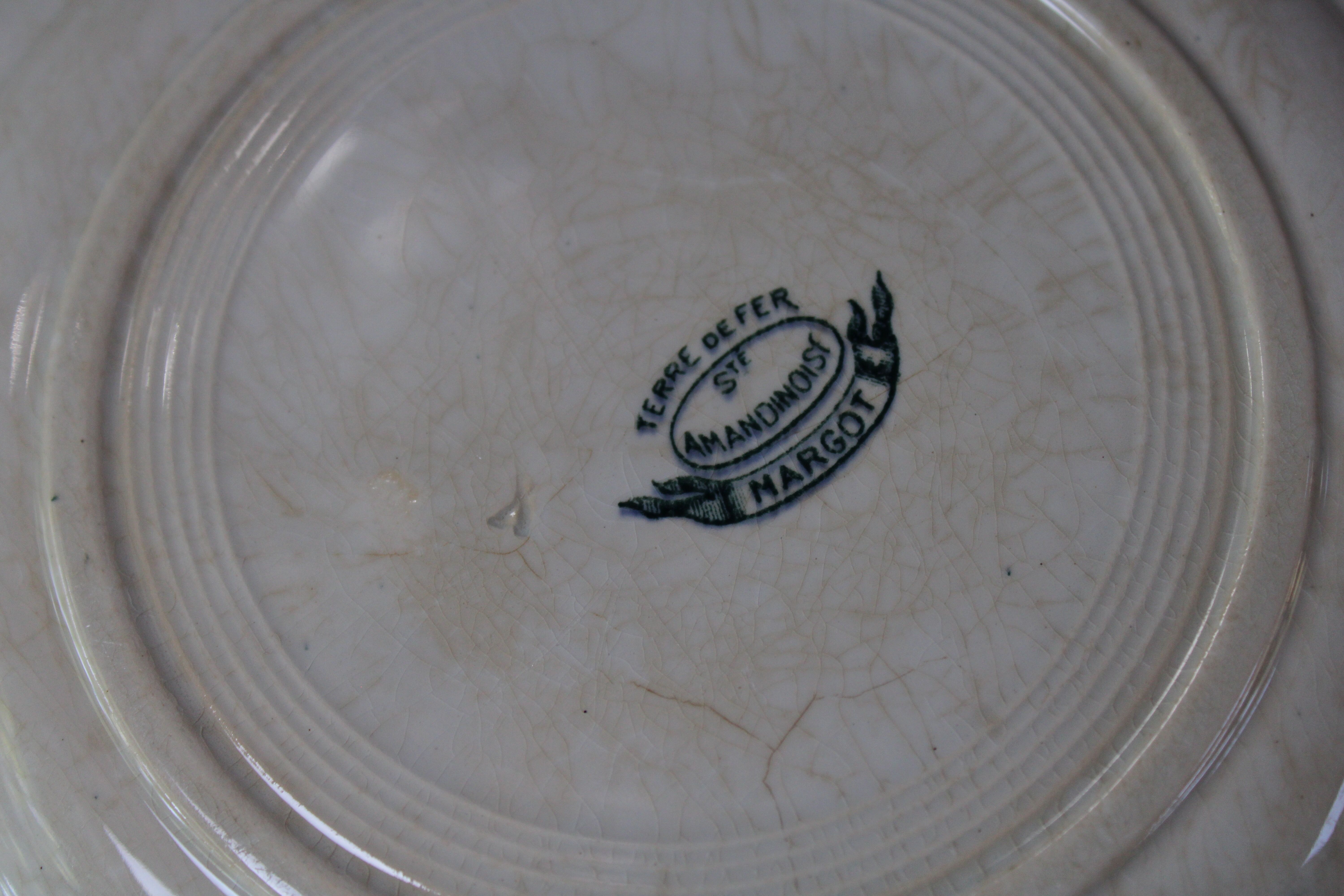 Set of 7 flat plates Sté Amandinoise St Amand, model Margot