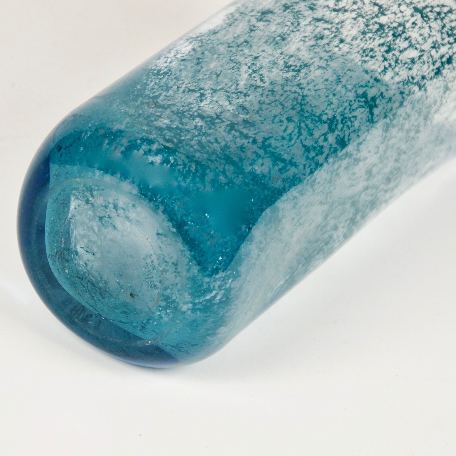 Spotted blown glass vase