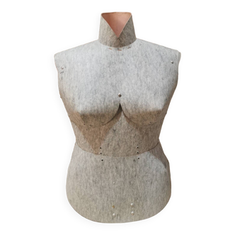 Sewing mannequin bust