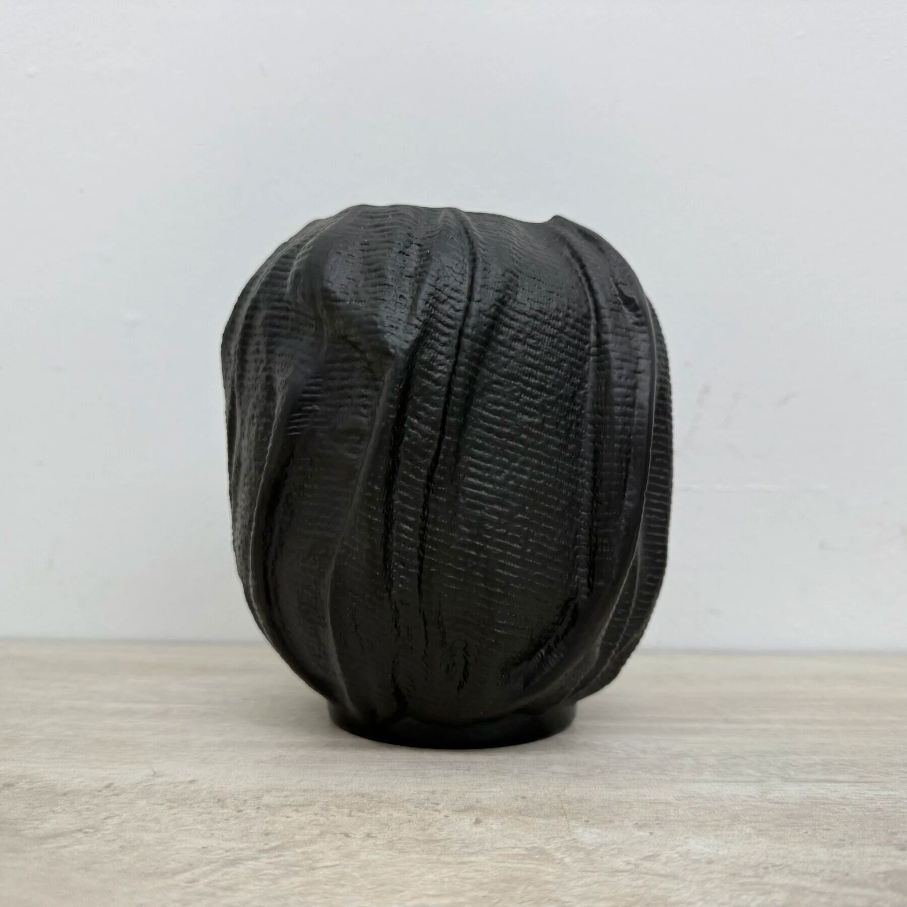 Rosenthal vase black porcelain Johan van Loon, 1980s