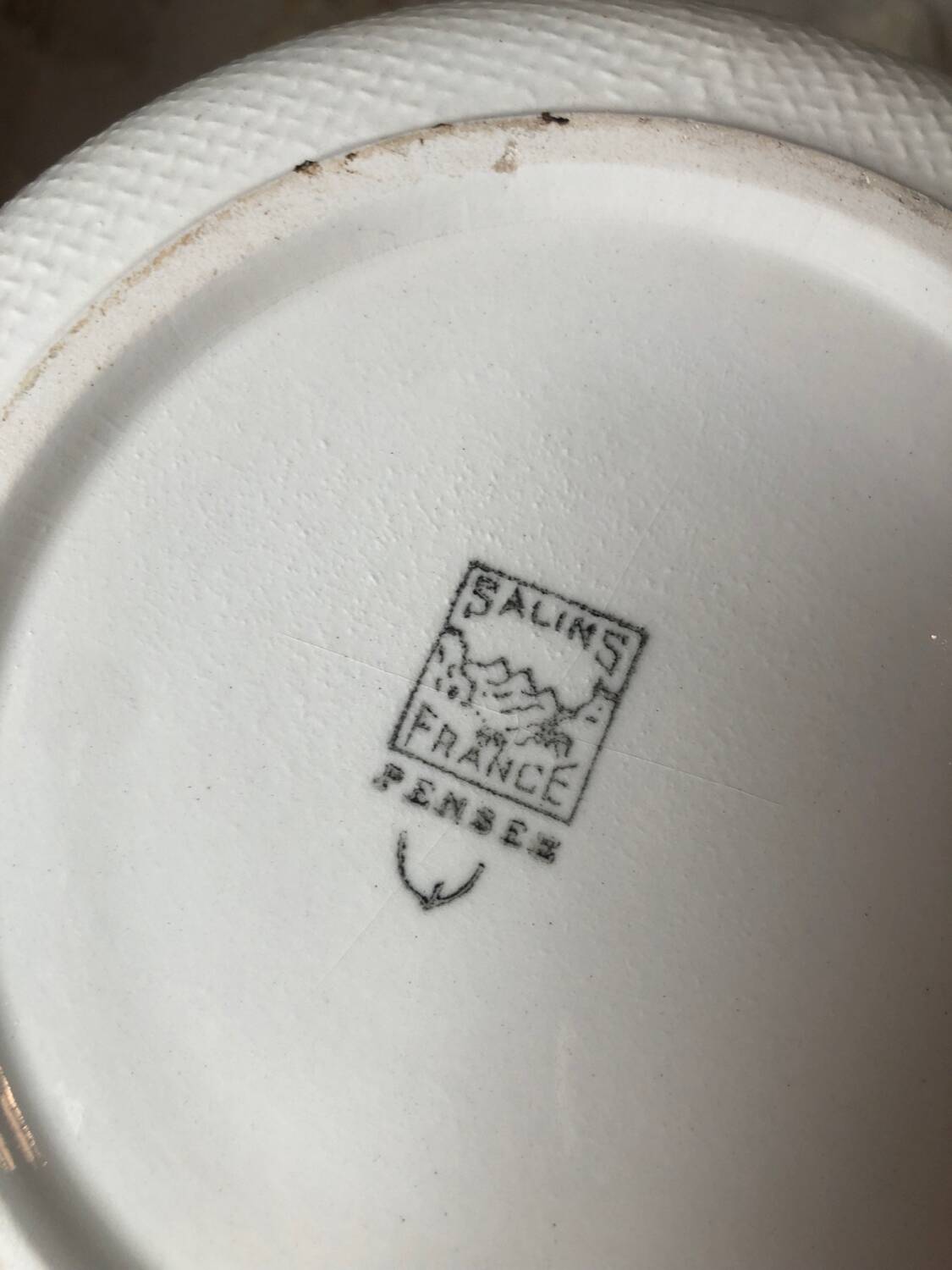 Salins France salad bowl with yellow flower decoration