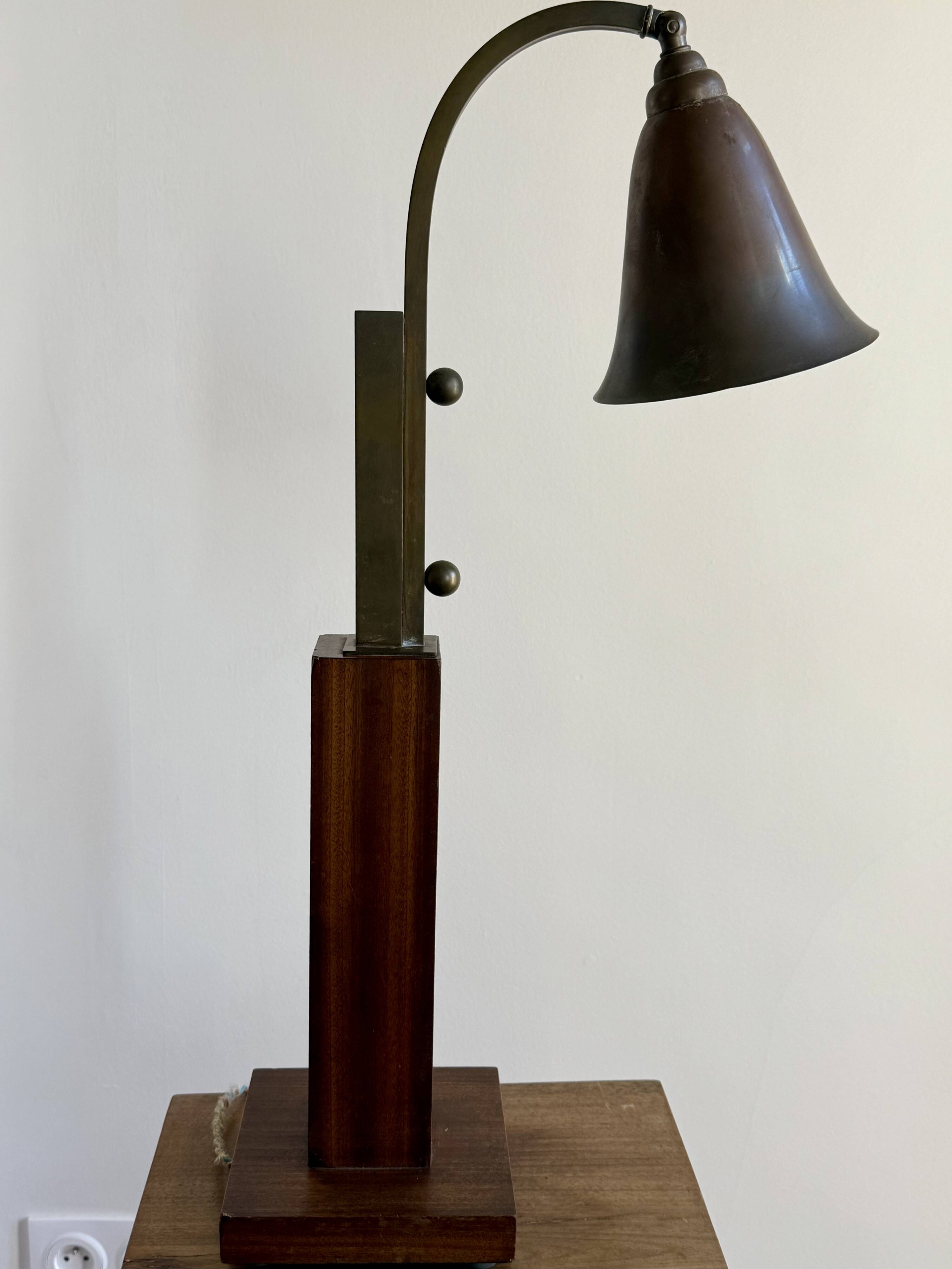 Art Deco table lamp in wood and brass