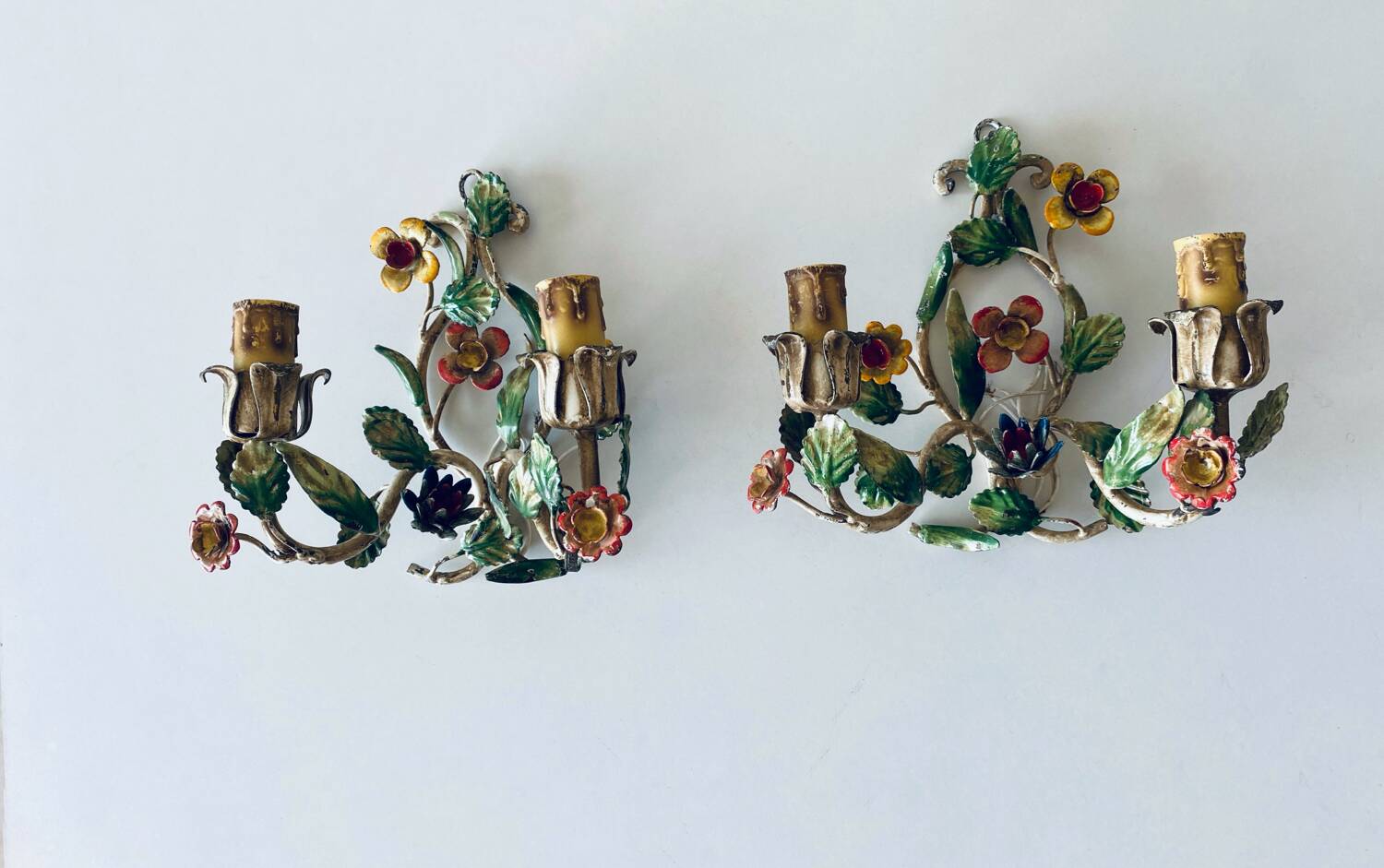 Pair of Italian wall lights