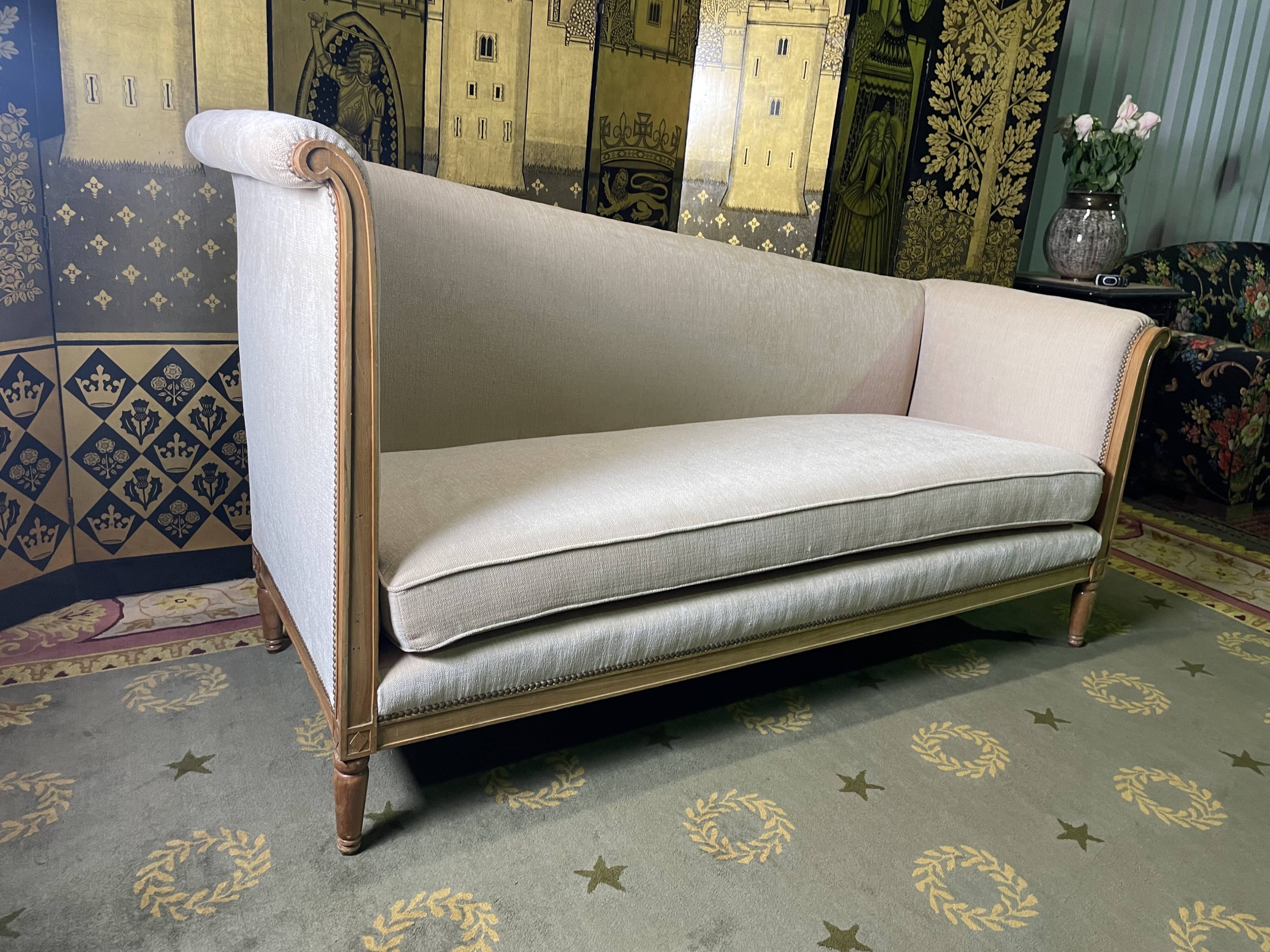 Sofa Louis XVI style