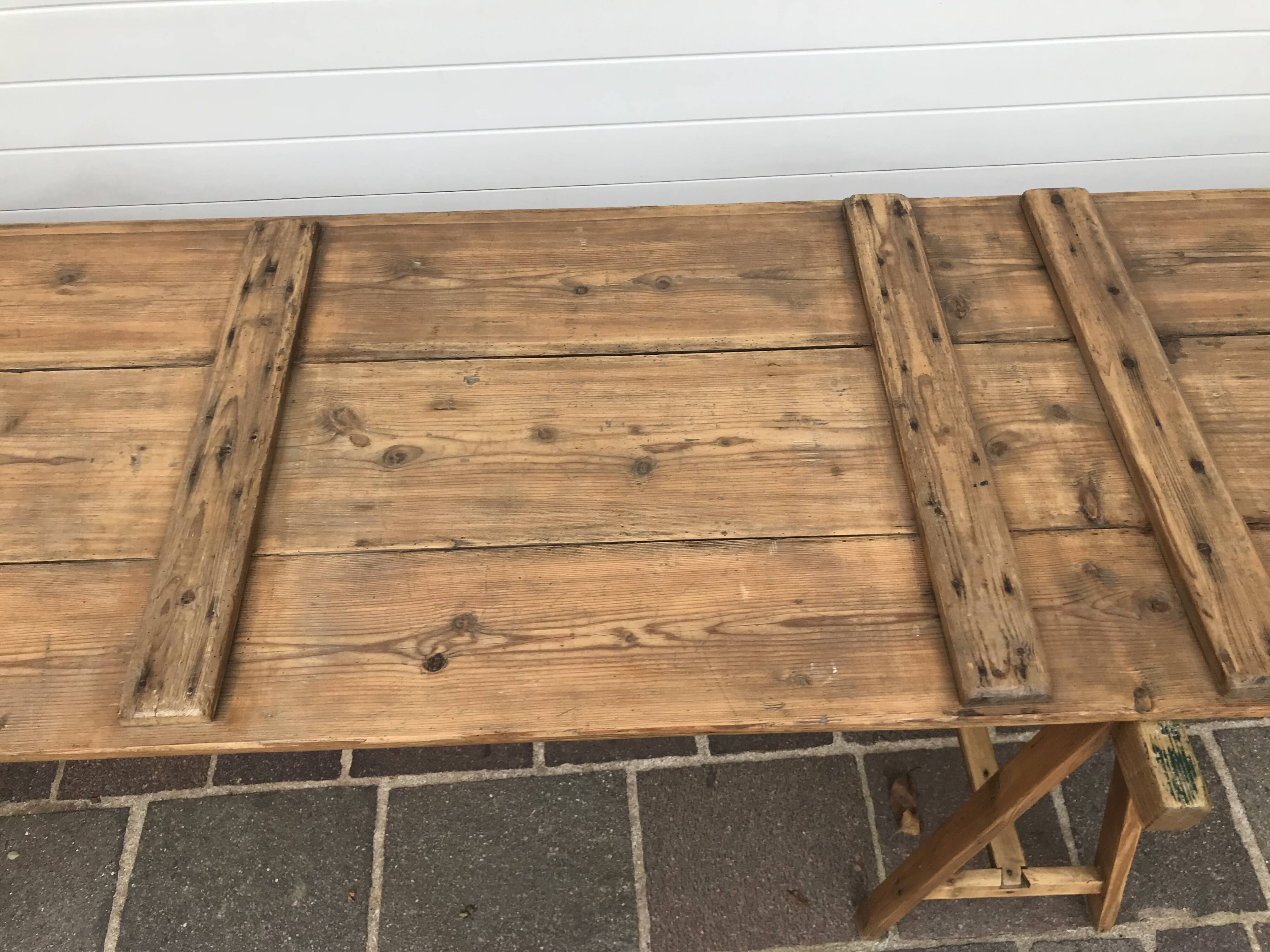 Winegrower's farm table