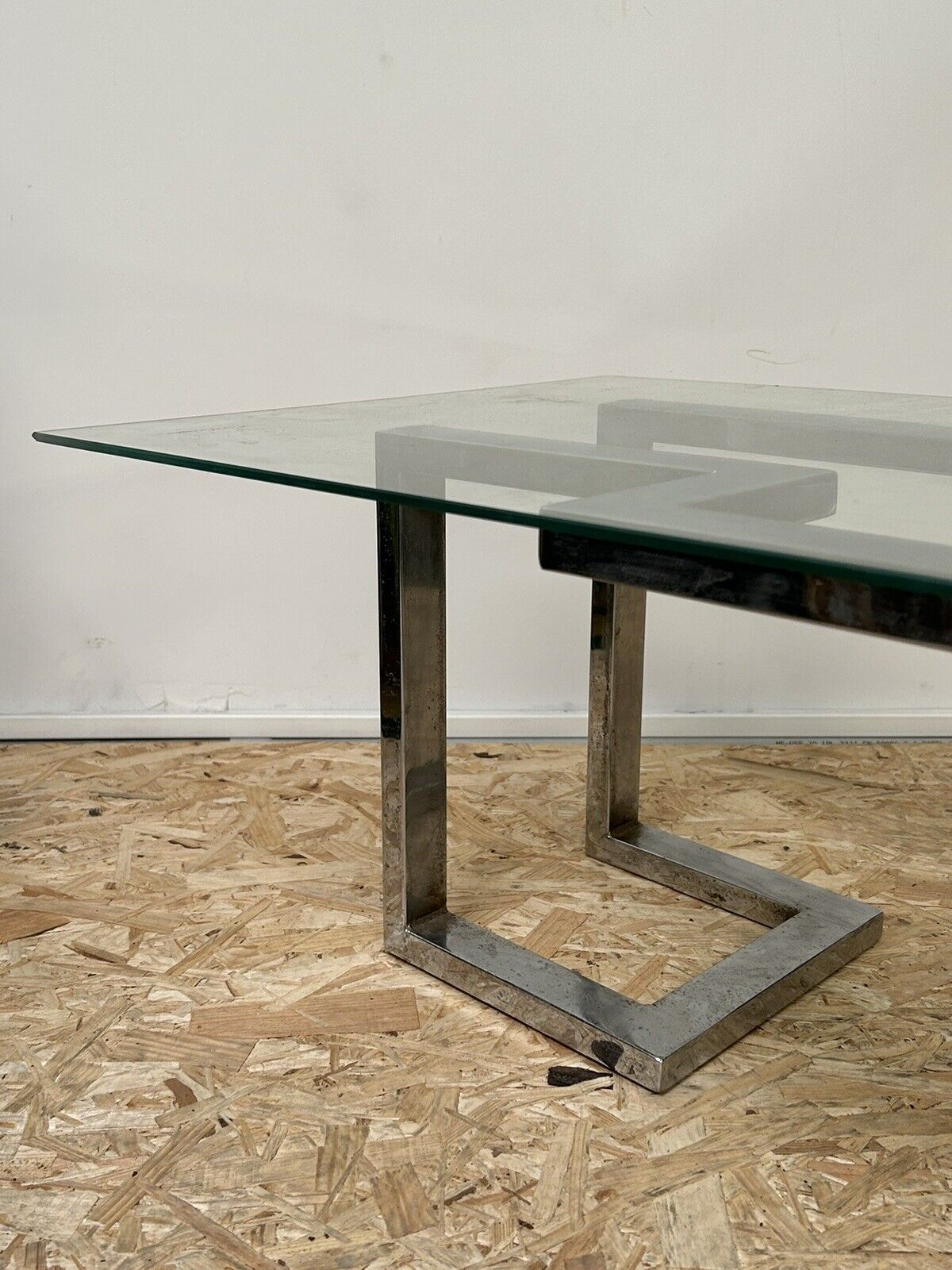 Old glass and chrome coffee table, 70